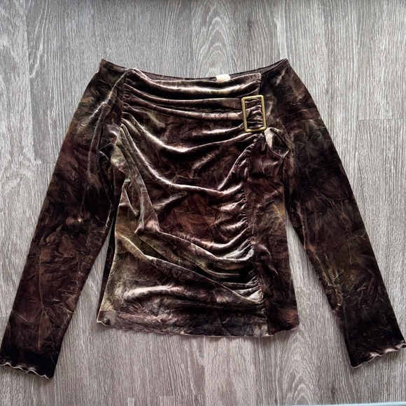 Y2K Made in USA Buckle Off The Shoulder Blouse size Medium - Picture 10 of 10